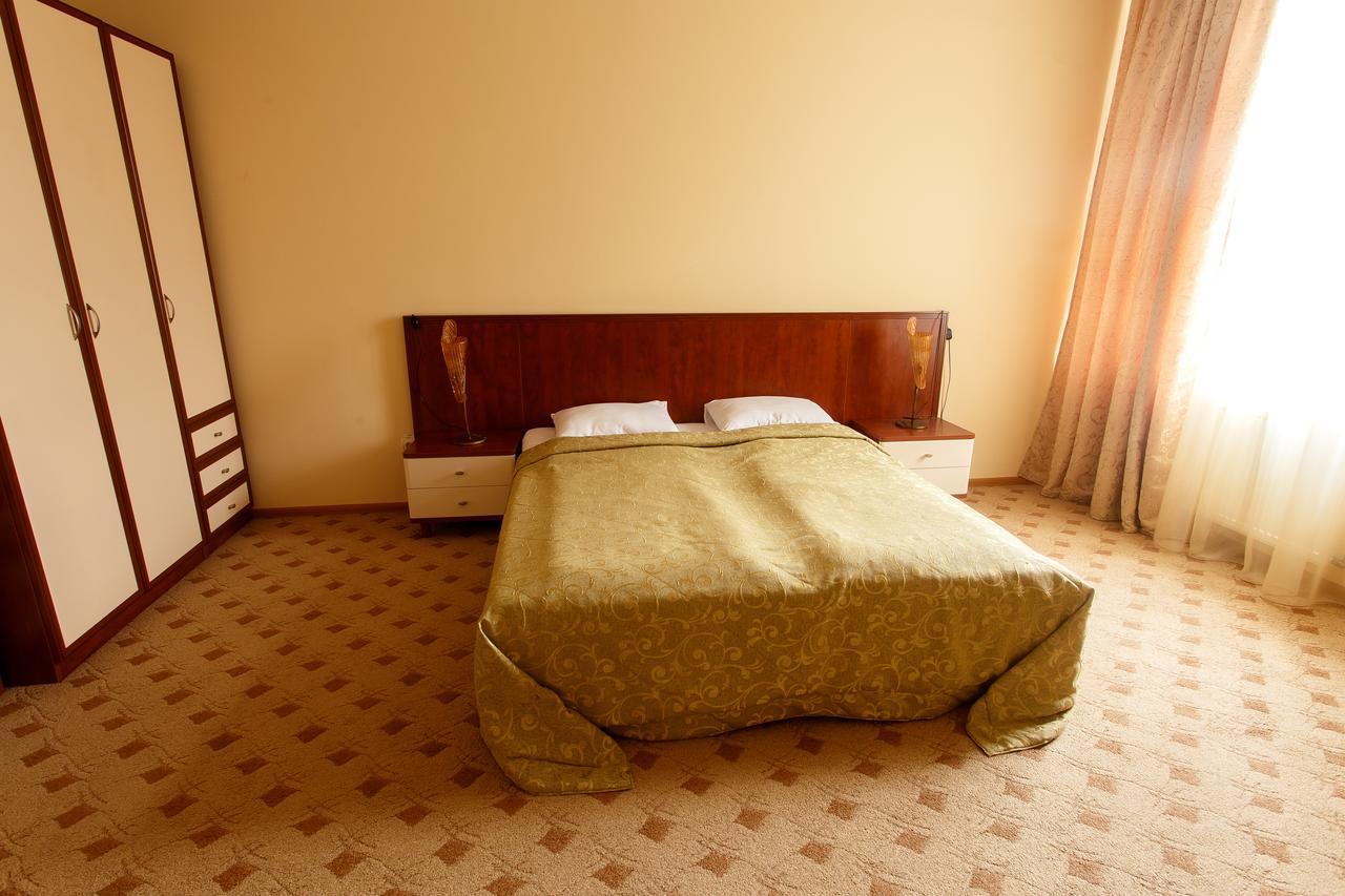 Pansionat Paradiz Hotel Polyana  Ngoại thất bức ảnh