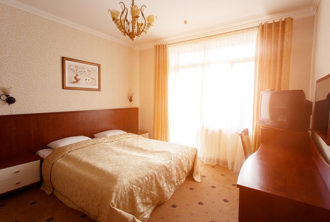 Pansionat Paradiz Hotel Polyana  Ngoại thất bức ảnh