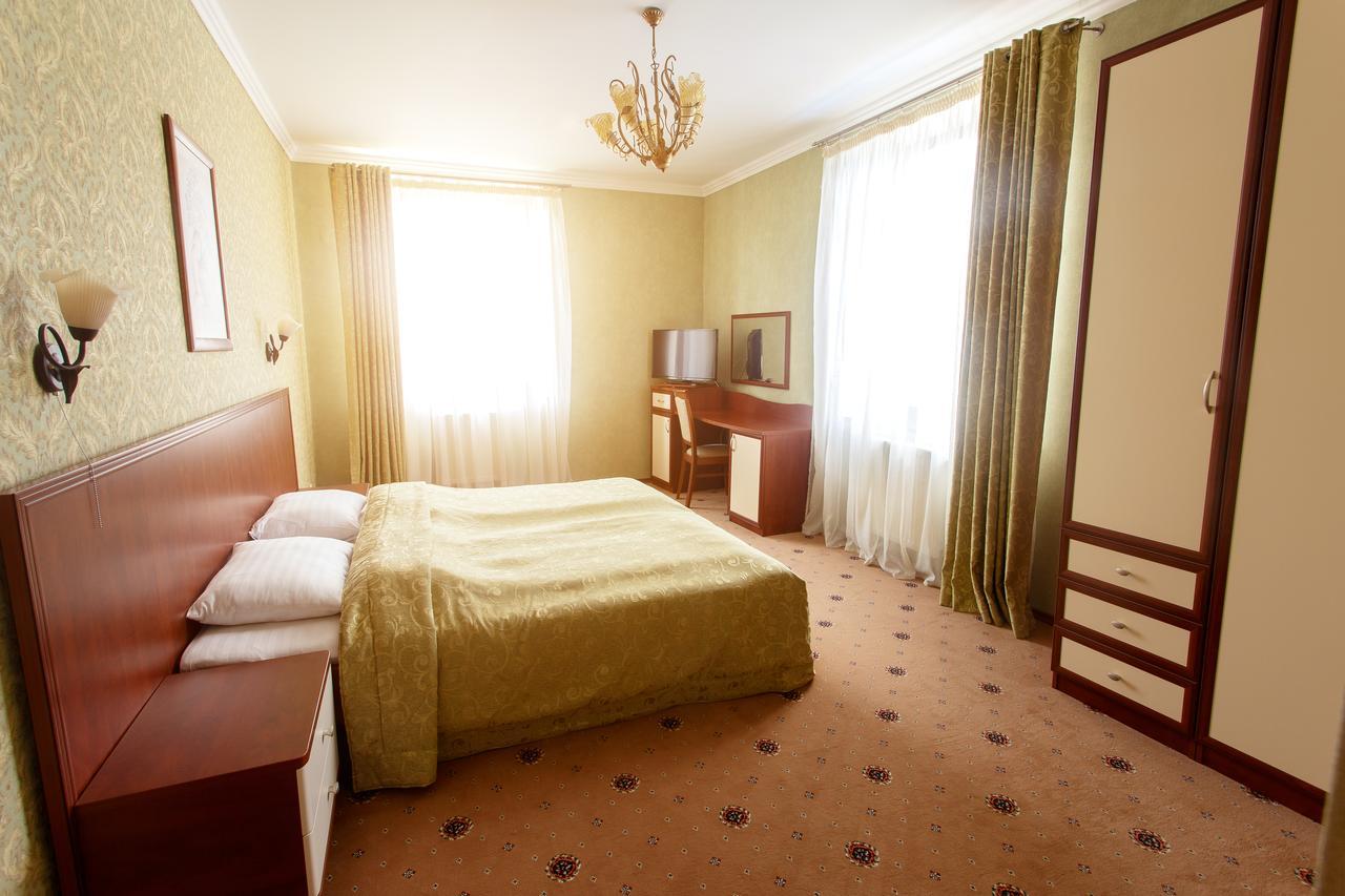 Pansionat Paradiz Hotel Polyana  Ngoại thất bức ảnh